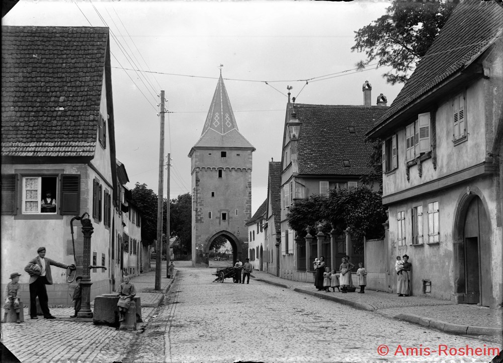 Porte du Lion : autrefois 2 divers porte du lion autrefois