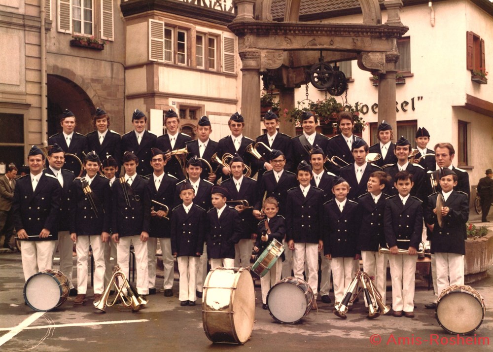 Le Cercle dans les années 1970 : la Batterie-Fanfare et le Club Photo 2 divers le cercle dans les annees 1970 la batterie fanfare et le club photo