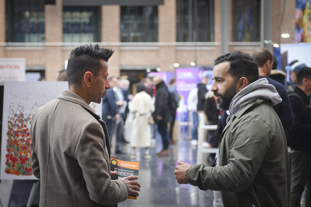 Les discussions vont bon train. divers web3lillephotoslantenoisedouard08 1