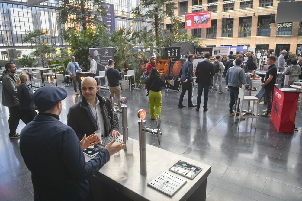 Le Seflbar a été une des réussites de la convention. divers web3lillephotoslantenoisedouard11 1