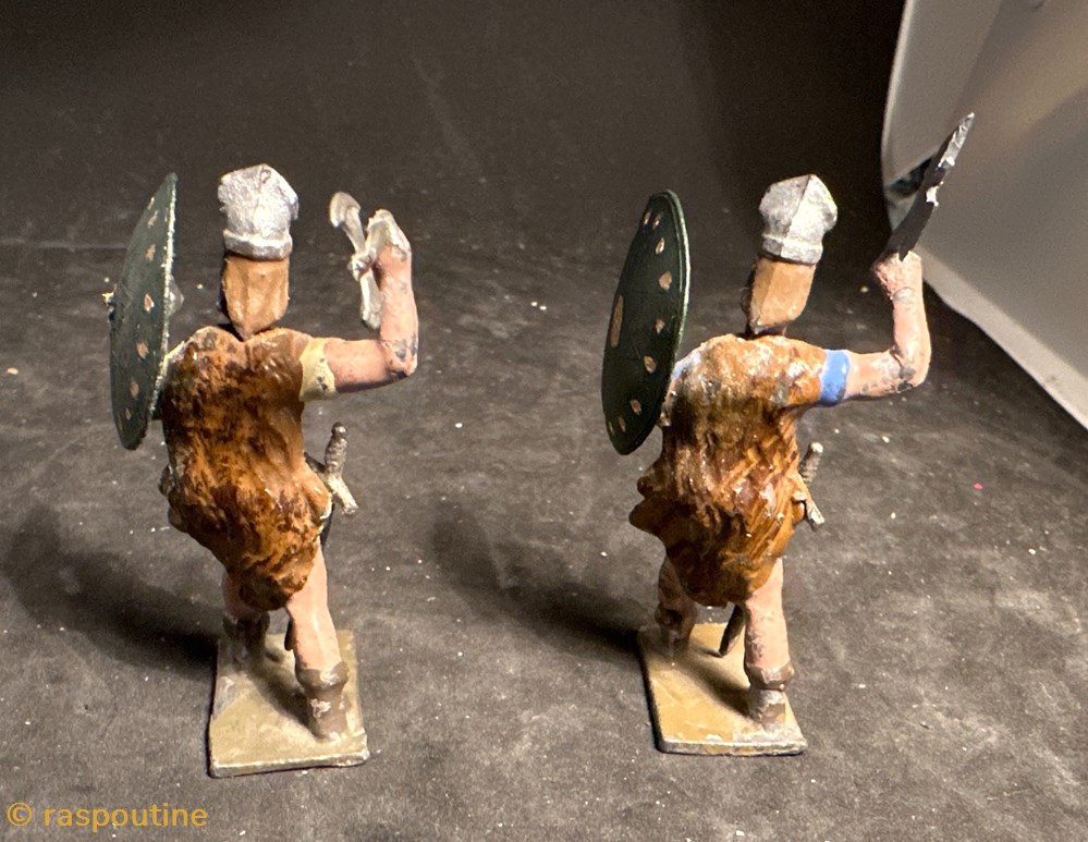 Gaulois avec hache et bouclier 3 figurines historique antiquite gaulois avec hache et bouclier