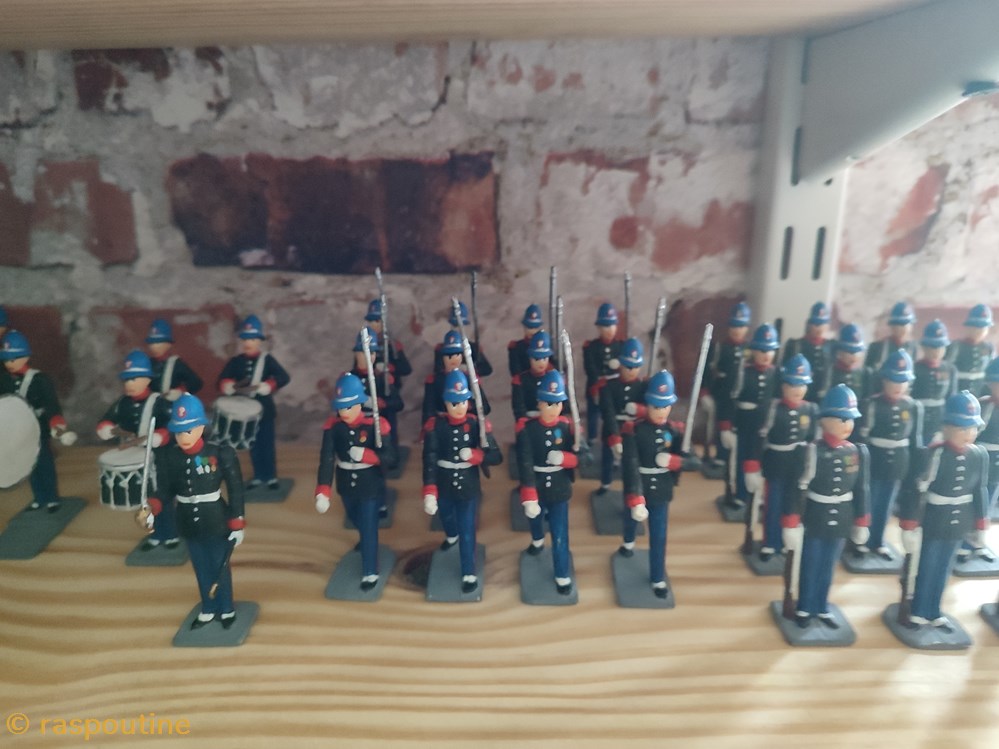 Divers soldats anglais 2 figurines historiques divers soldats anglais