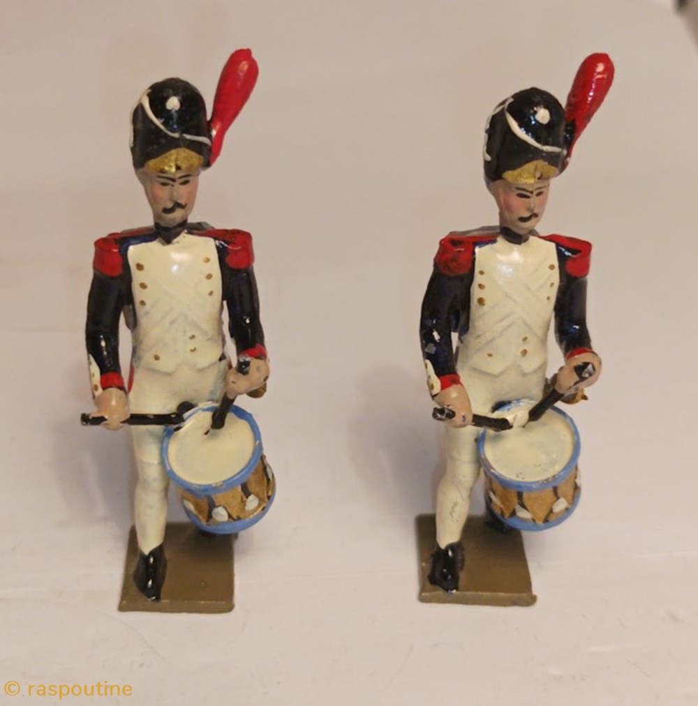 figurines historique epoque napoleonienne tambour des grenadiers de la garde pied droit en avant