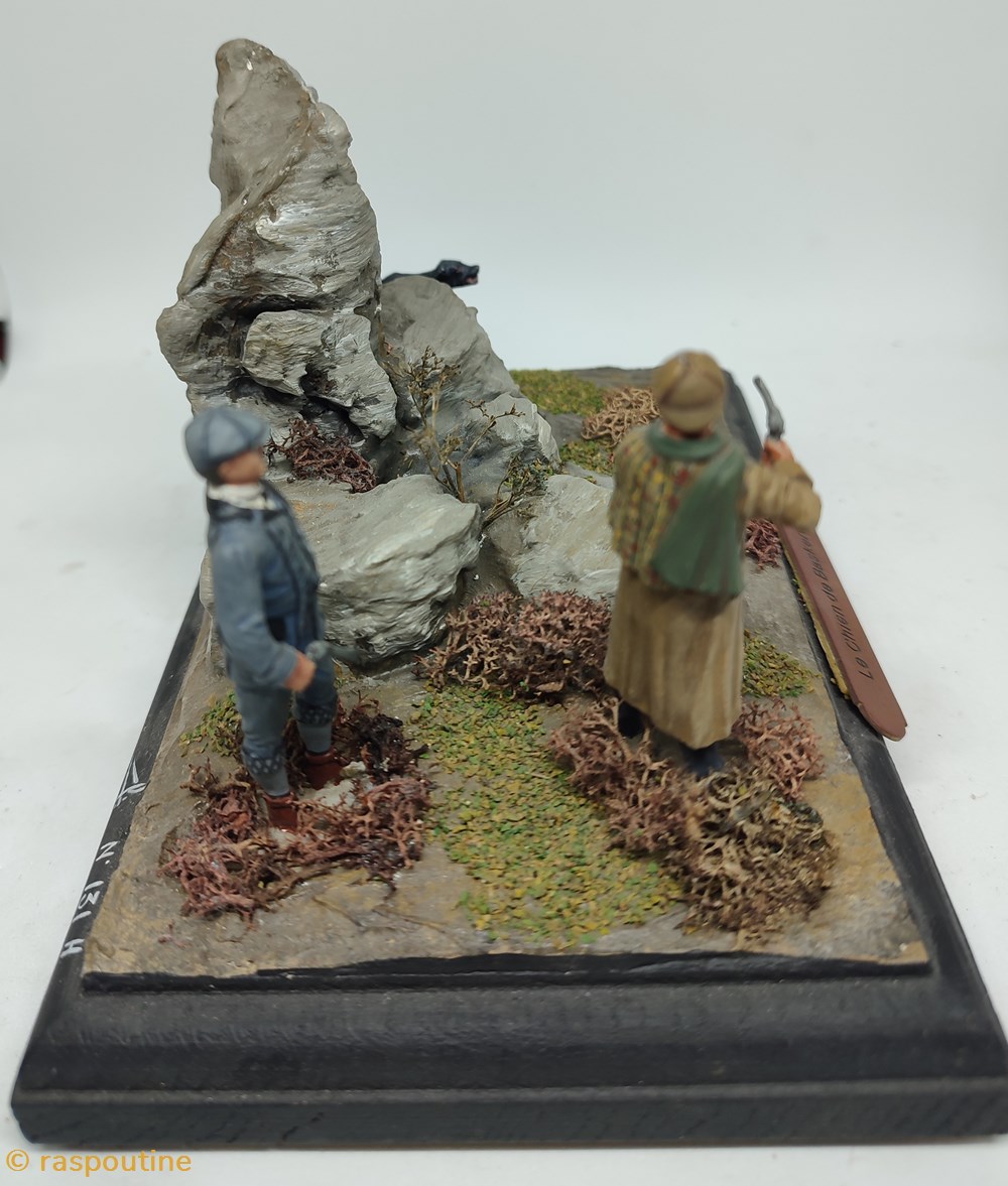 Le chien des Baskerville 2 figurines historique le chien des baskerville