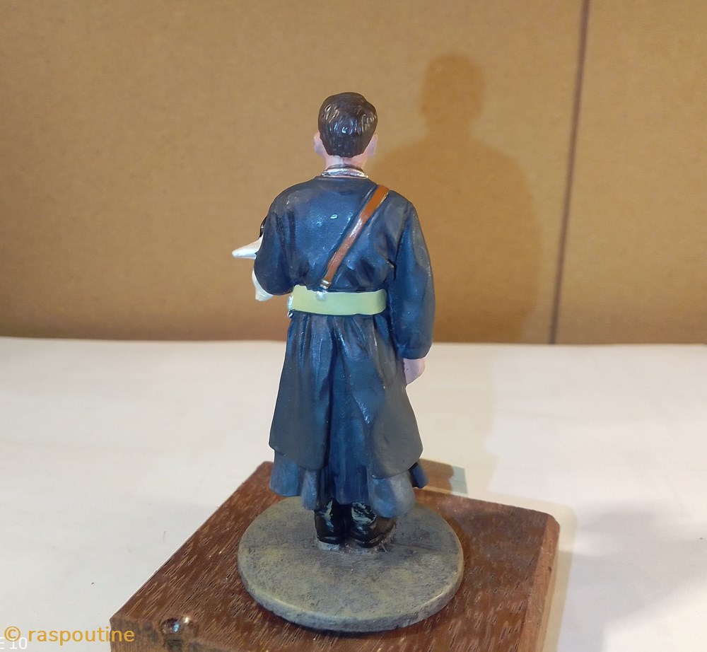 Pompier , Moine Polonais Niepokalnow, 1997 figurines autres pompier moine polonais niepokalnow 1997