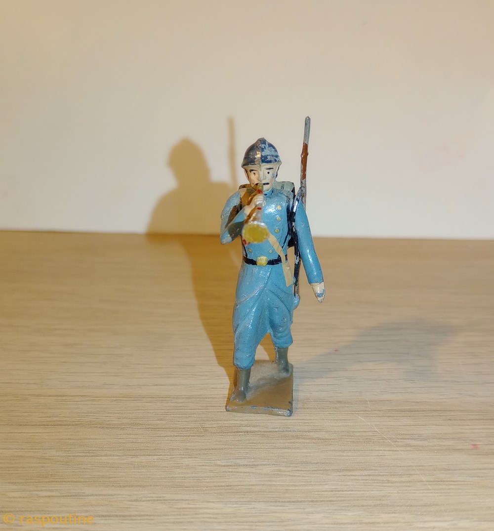 figurines historique premiere guerre mondiale clairon de infanterie de ligne en capote bleu horizon