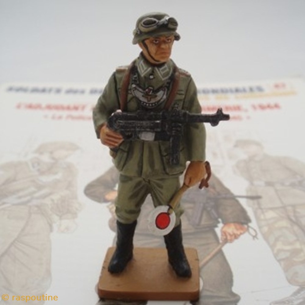 figurines historiques seconde guerre mondiale adjudant feldgendarmerie police allemande 1944