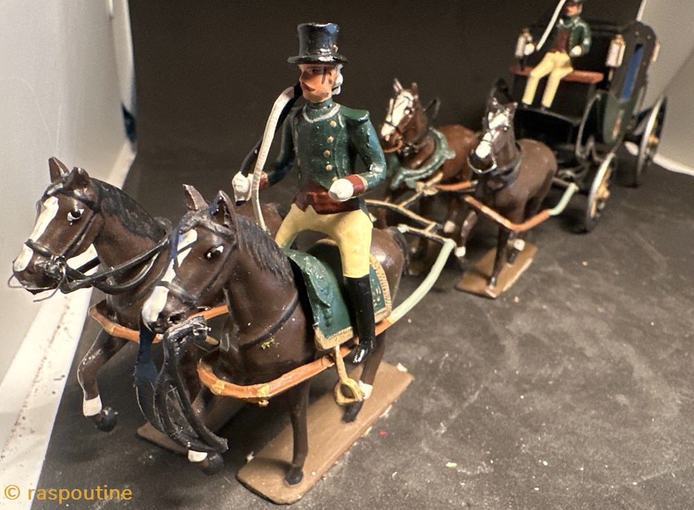 Berline de campagne de Napoléon attelé de 4 chevaux et 2 conducteurs 3 figurines historique epoque napoleonienne berline de campagne de napoleon attele de 4 chevaux et 2 conducteurs