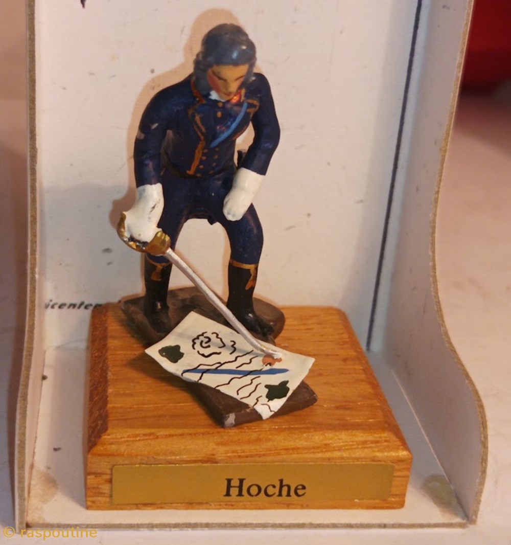 Hoche 2 figurines hoche