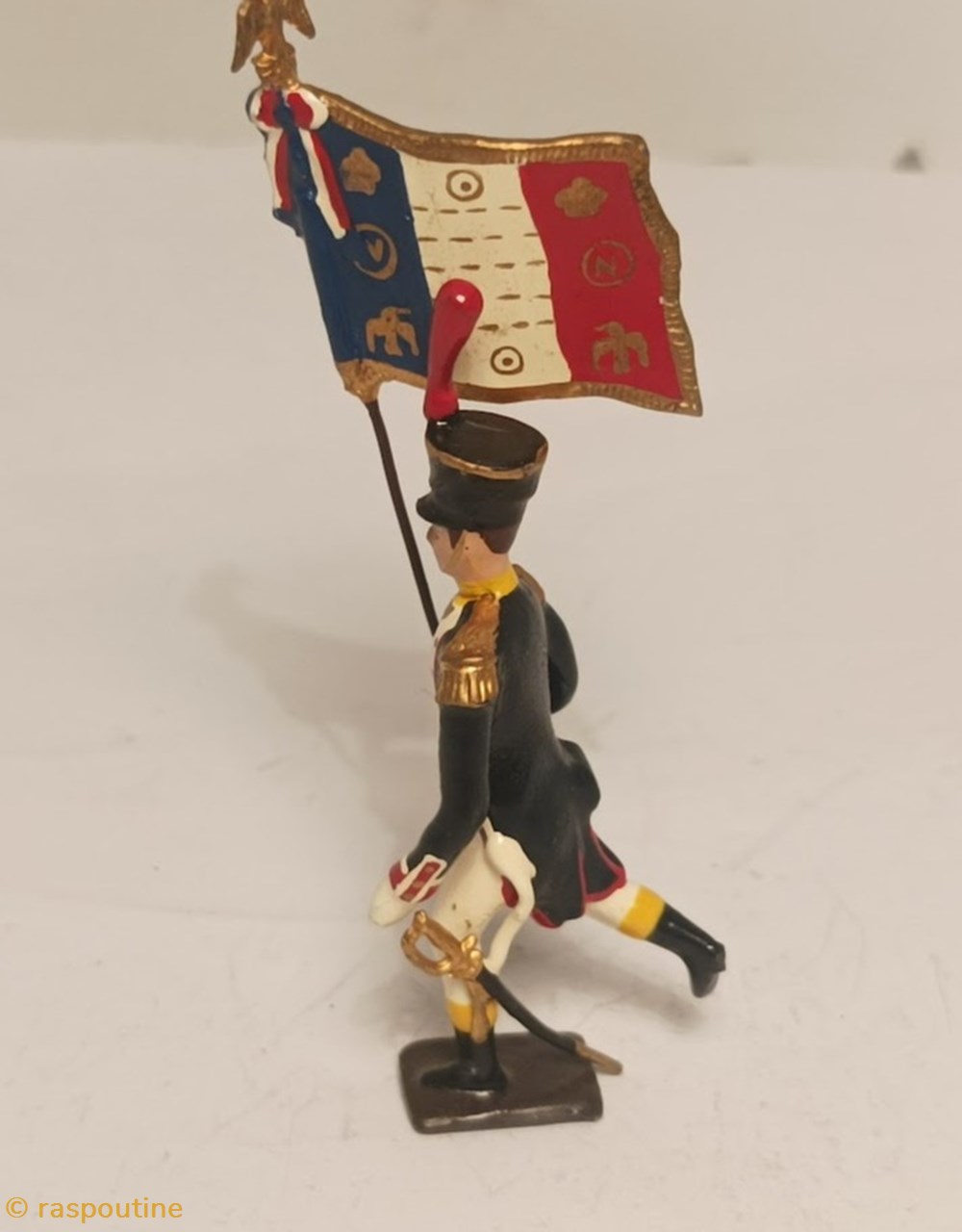Drapeau des fusiliers saint cyr (1812) 2 figurines historique epoque napoleonienne drapeau des fusiliers saint cyr 1812