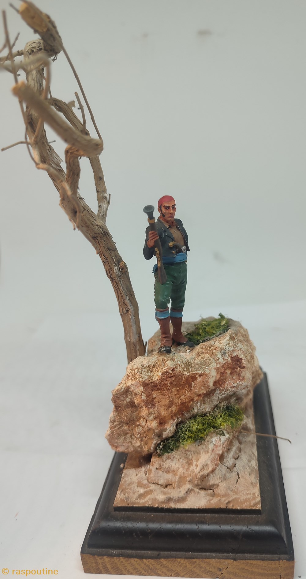 Pirate scrutant l'horizon 2 figurines historique pirate scrutant horizon