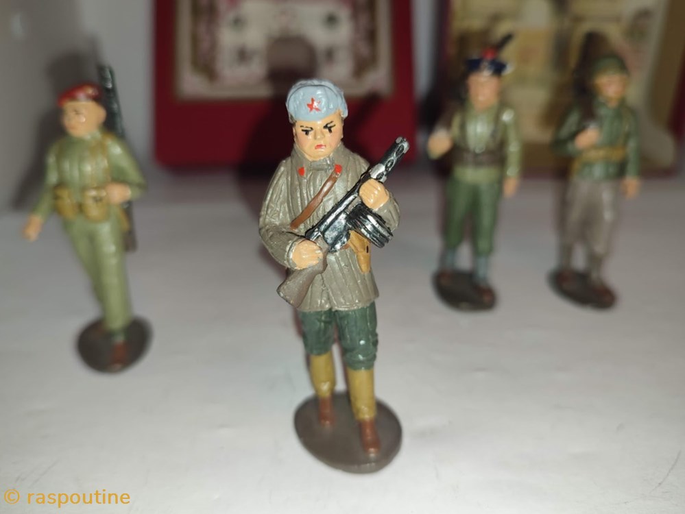 Libération 8 mai 1945 3 figurines historique seconde guerre mondiale liberation 8 mai 1945