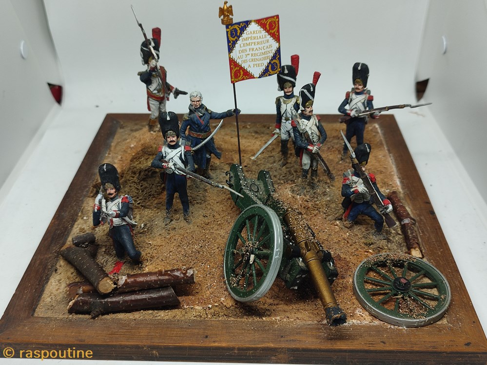 Groupe de soldats et officier à l'attaque pendant les guerres Napoléonienne figurines historique epoque groupe de soldats et officier a attaque pendant les guerres napoleonienne