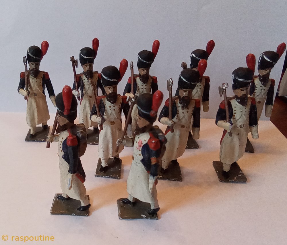 Sapeurs du 1er régiment de grenadiers de la garde impériale 2 figurines historique epoque napoleonienne sapeurs du 1er regiment de grenadiers de la garde imperiale
