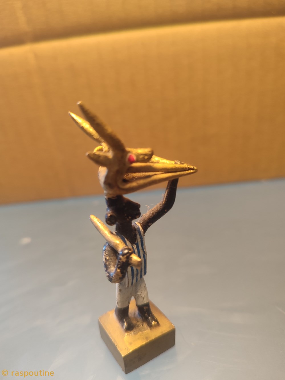 Africain et son antilope après la chasse 4 figurines autres africain et son antilope apres la chasse
