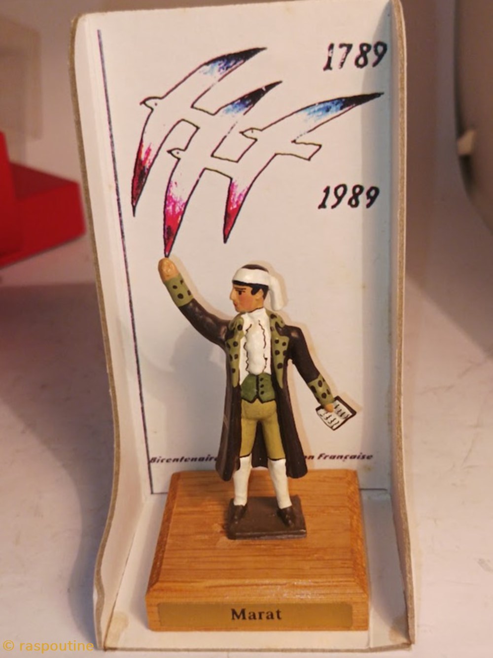 Marat figurines marat
