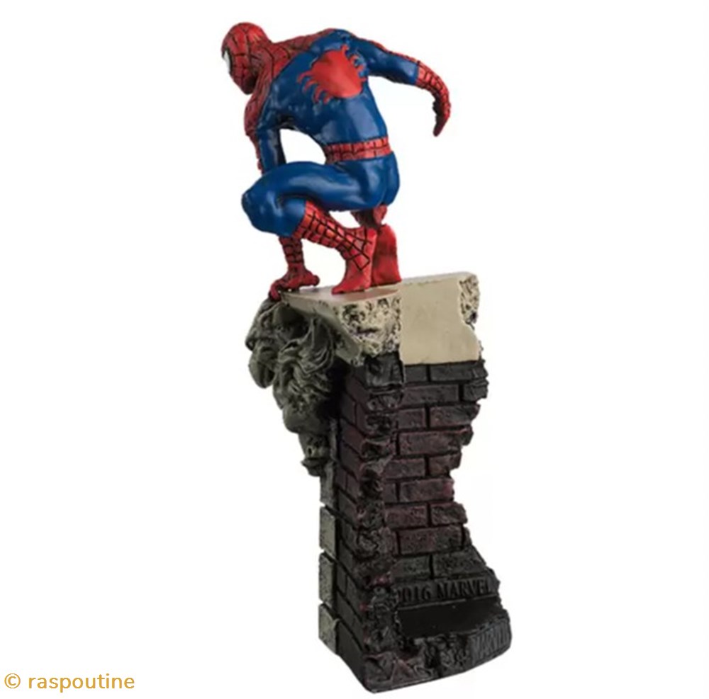 figurines bande dessinee spider man sur le toit