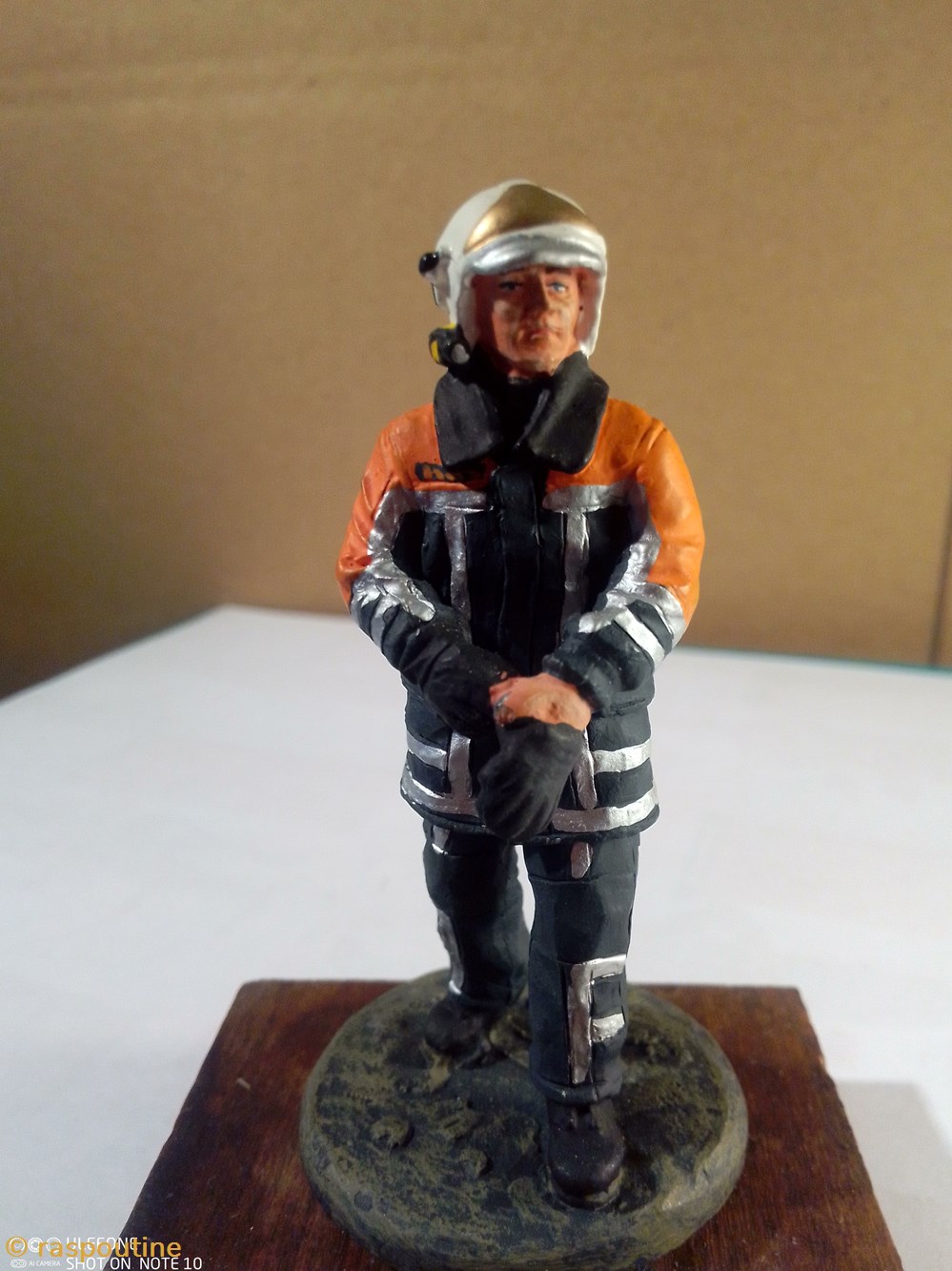 Pompier des Pays-Bas en tenue de feu , 2003 figurines autres pompier des pays bas en tenue de feu 2003