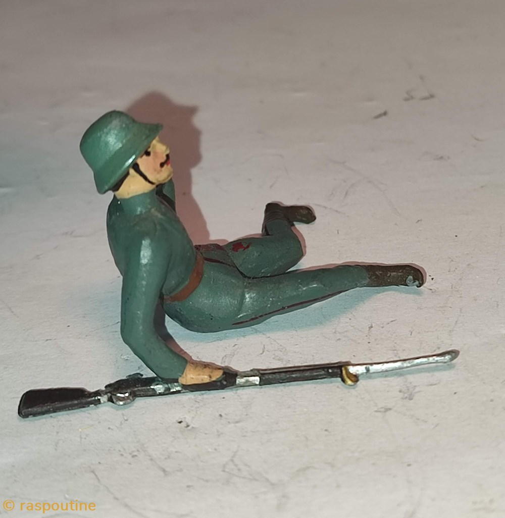 figurines historique premiere guerre mondiale fantassin blesse de infanterie prussienne avec casque acier stahlhelm