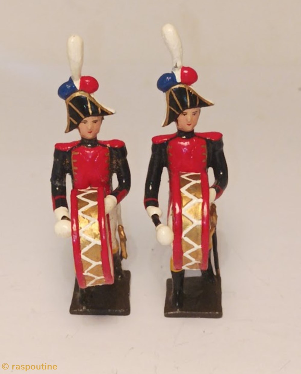 Grosse caisse de la musique des grenadiers (plastron rouge) (1805) figurines historique epoque napoleonienne grosse caisse de la musique des grenadiers plastron rouge 1805