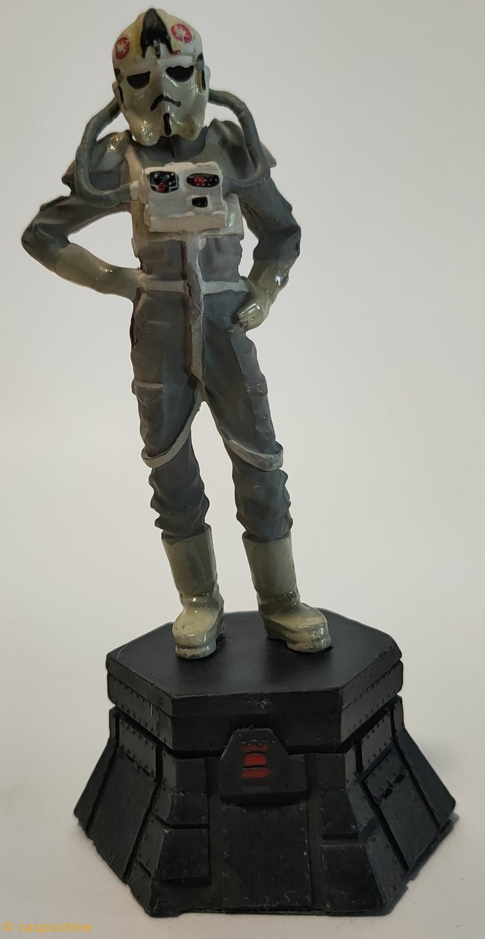 Pilote de TB-TT - Tour noir figurines cinema star wars pilote de tb tt tour noir