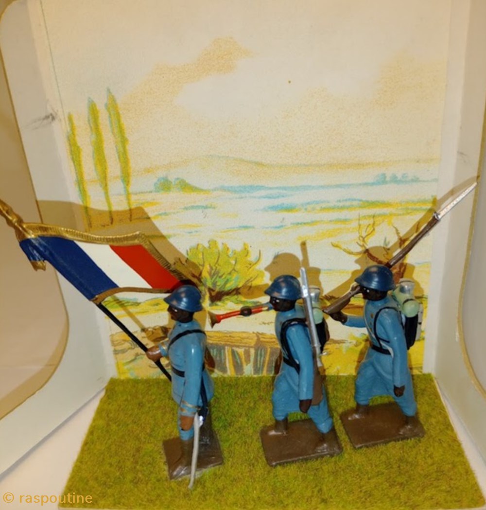 Tirailleurs sénégalais, tenue bleu horizon, ensemble de 3 figurines historique premiere guerre mondiale tirailleurs senegalais tenue bleu horizon ensemble de 3 figurines