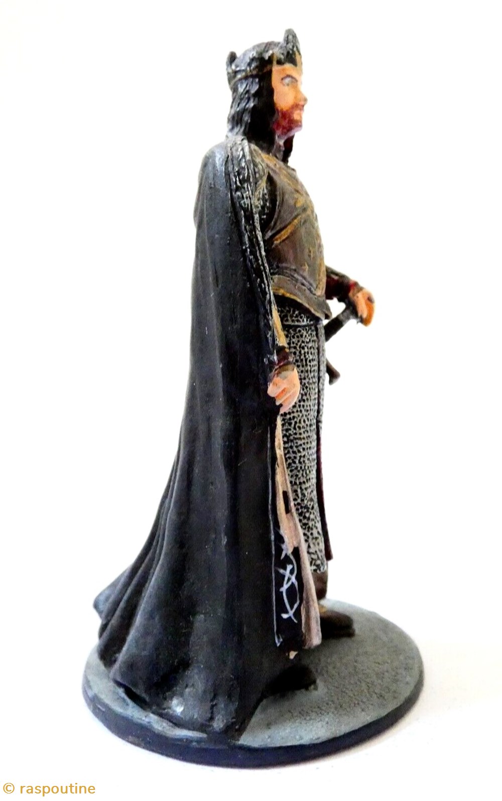 figurines cinema seigneur des anneaux le roi elessar