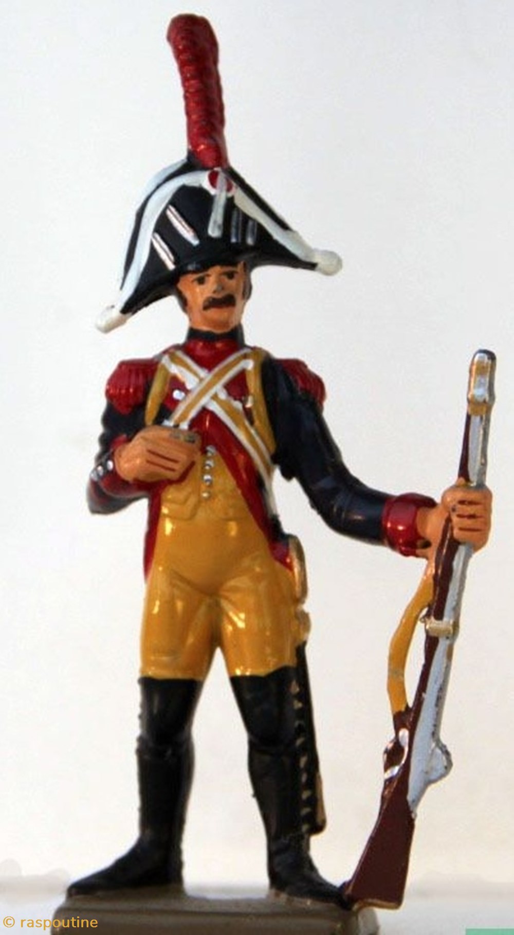 Le gendarme d'élite a pied en grande tenue de service 1805-1806 figurines historique epoque napoleonienne le gendarme elite a pied en grande tenue de service 1805 1806