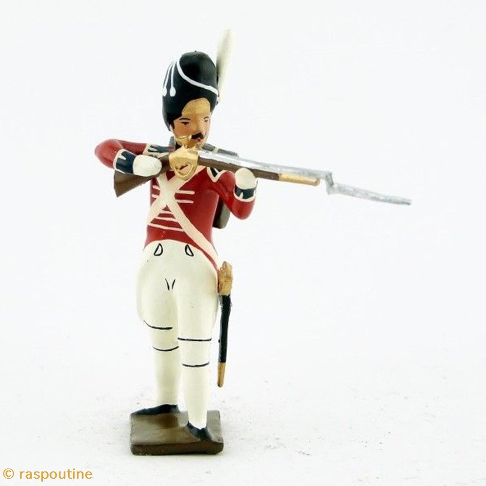 Fantassin du 1er rgt de grenadiers anglais debout, fusil en joue (1813) figurines historique epoque napoleonienne fantassin du 1er rgt de grenadiers anglais debout fusil en joue 1813
