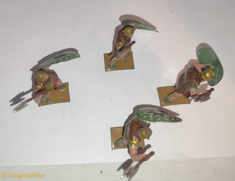 Gaulois avec hache et bouclier 5 figurines historique antiquite gaulois avec hache et bouclier