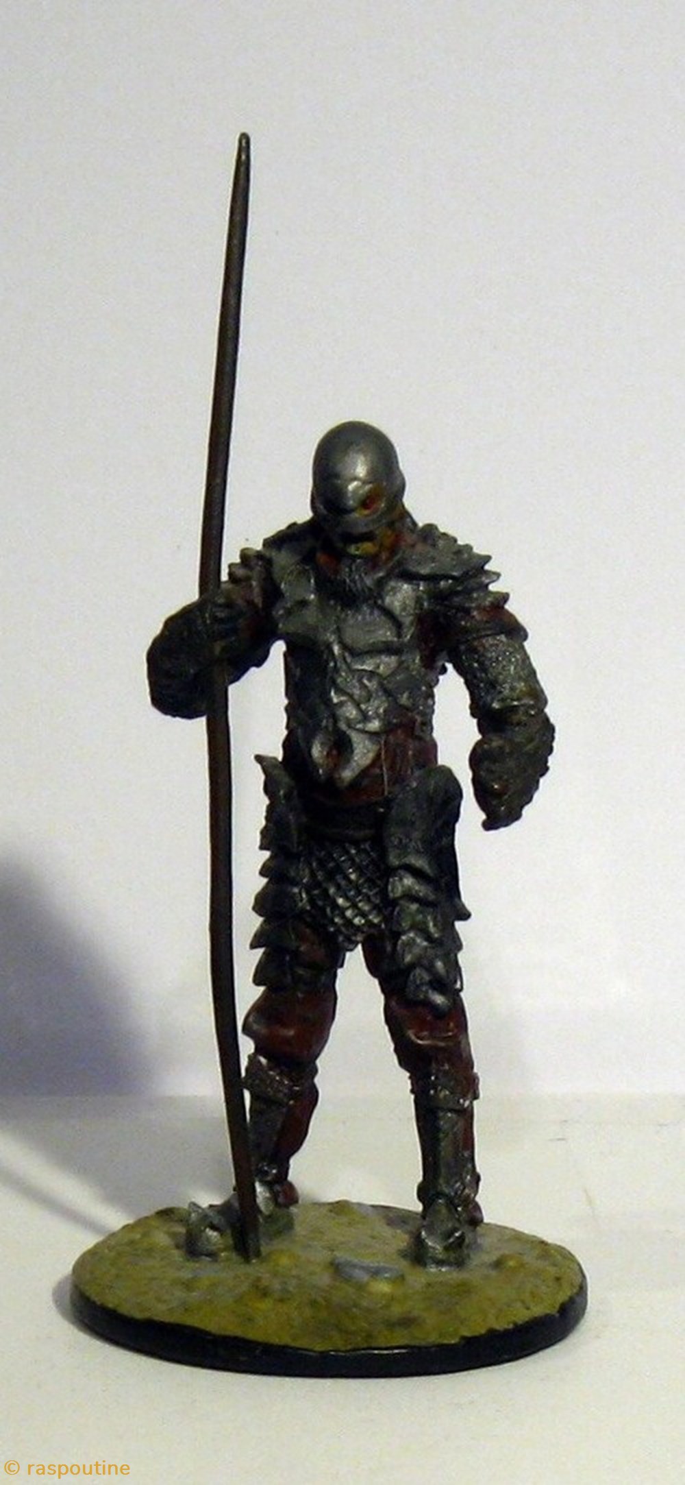 figurines cinema seigneur des anneaux pillard orc
