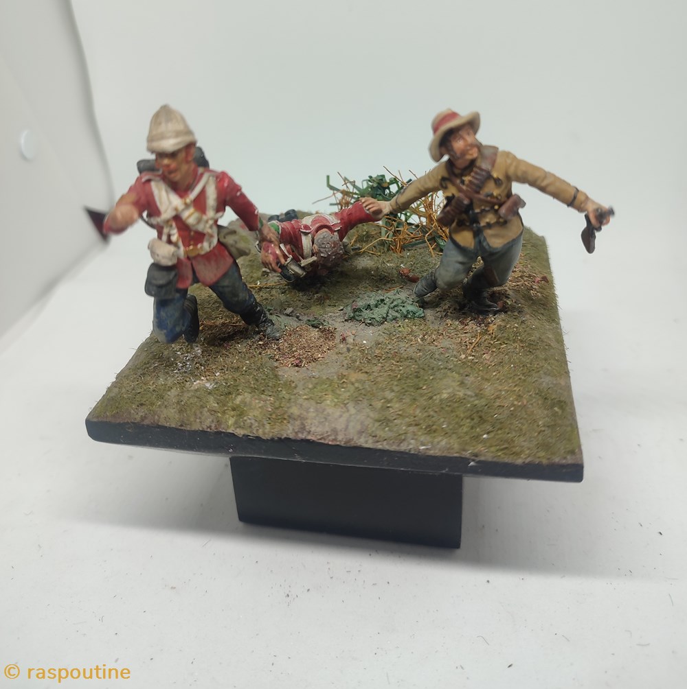 figurines historique 1 soldat anglais et 1 boers tire un blesse anglais pendant la guerre contre les zoulous