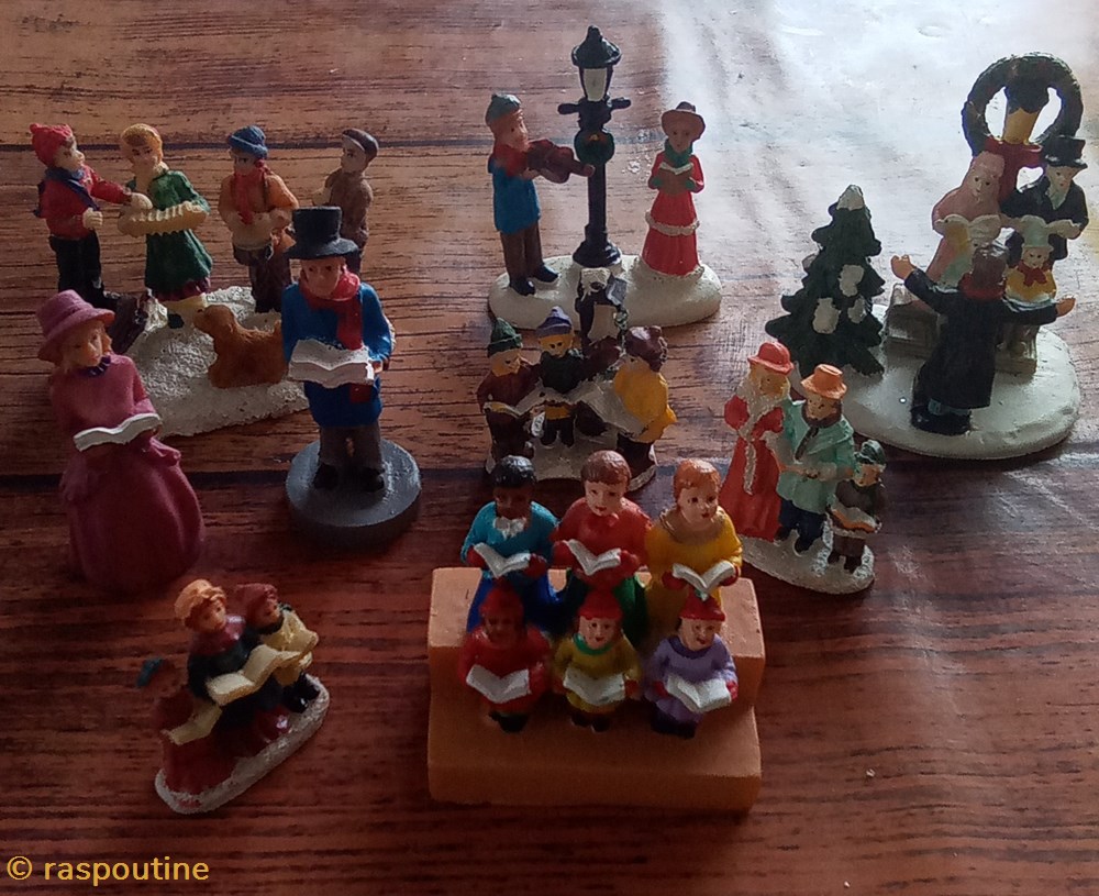Personnages divers decorations magnets autocollants personnages