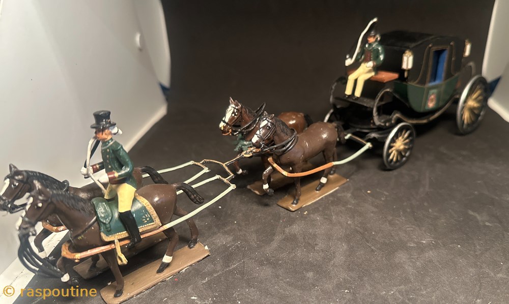 Berline de campagne de Napoléon attelé de 4 chevaux et 2 conducteurs figurines historique epoque napoleonienne berline de campagne de napoleon attele de 4 chevaux et 2 conducteurs