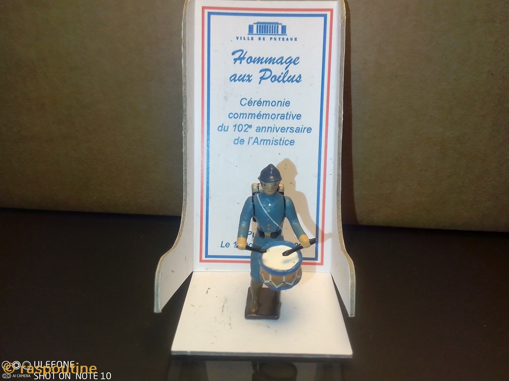 Puteaux Le poilu avec son tambour de la premiere guerre mondiale 2 figurines historique puteaux le poilu avec son tambour de la premiere guerre mondiale