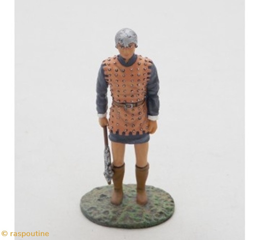 figurines historique moyen age homme a pied castillan du xiveme siecle