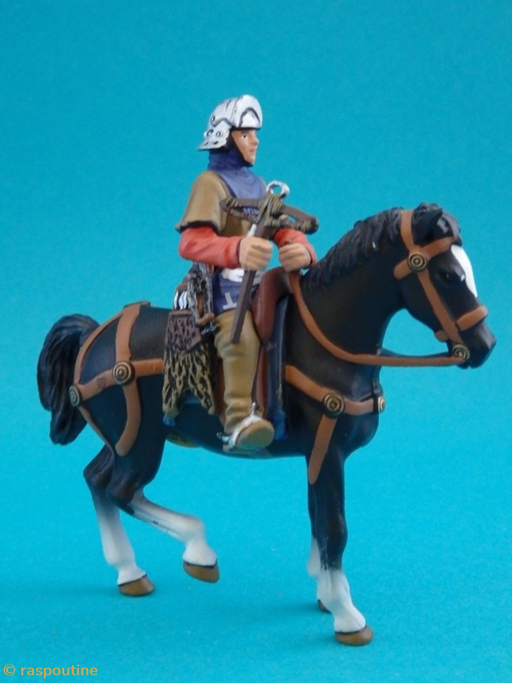 Arbalétrier suisse à cheval, XIV siècle figurines historiques moyen age arbaletrier suisse a cheval xiv siecle