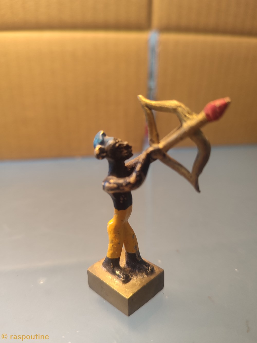 Guerrier africain et son arc figurines autres guerrier africain et son arc