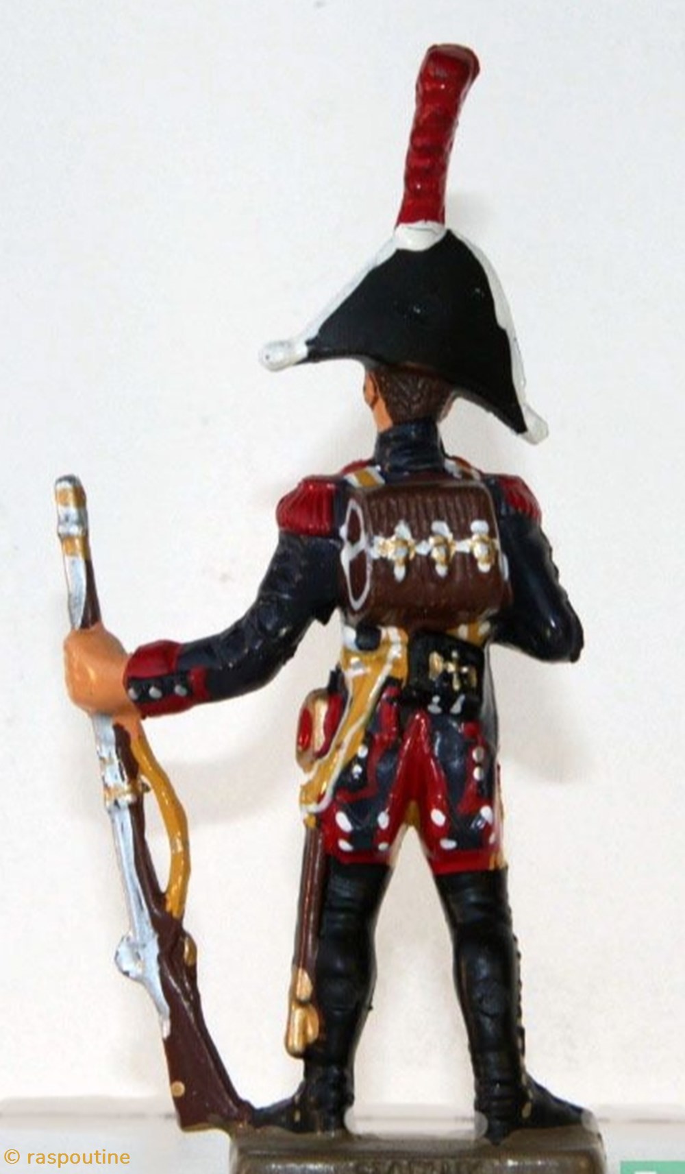 Le gendarme d'élite a pied en grande tenue de service 1805-1806 figurines historique epoque napoleonienne le gendarme elite a pied en grande tenue de service 1805 1806