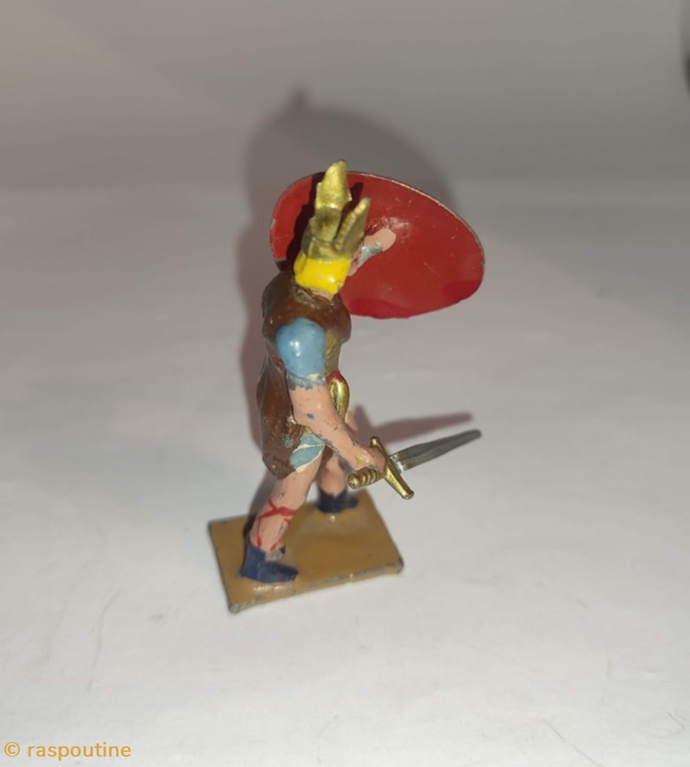 Gaulois avec épée et bouclier (chef) 4 figurines historique antiquite gaulois avec epee et bouclier chef