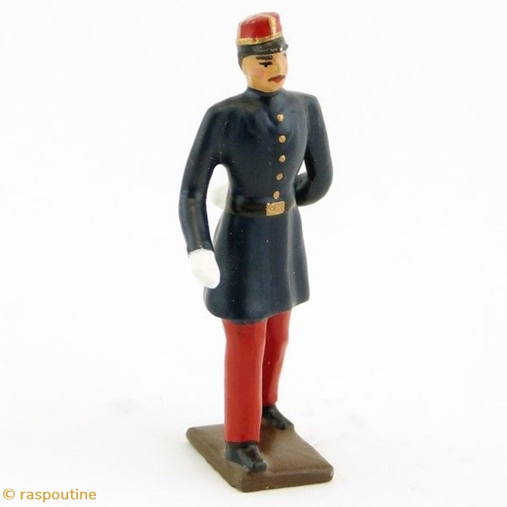 Etudiant en médecine avec tenue de travail 1856 (carabin)sur socle en bois 3 figurines historique etudiant en medecine avec tenue de travail 1856 carabin sur socle en bois