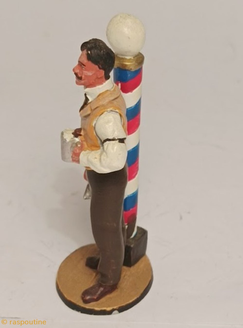 Docteur et barbier 2 figurines historique docteur et barbier
