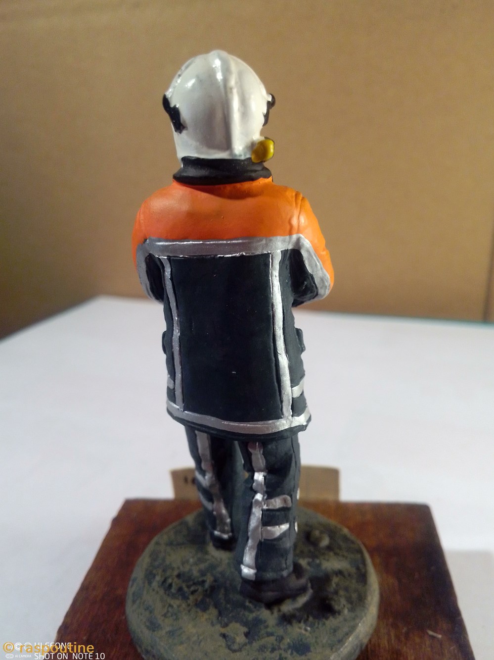 Pompier des Pays-Bas en tenue de feu , 2003 figurines autres pompier des pays bas en tenue de feu 2003