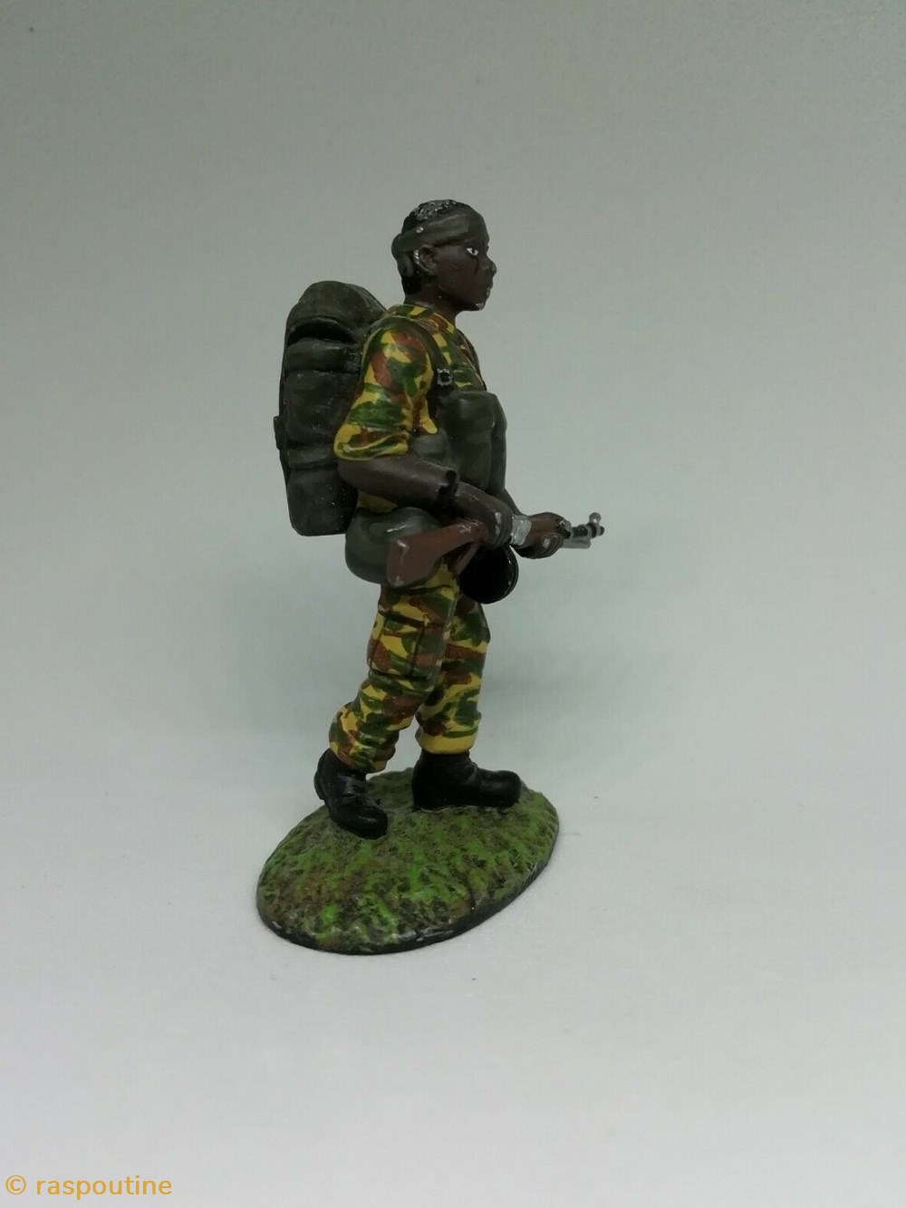 Reconnaissance Commando Afrique du Sud - 1975 3 figurines historiques apres guerre reconnaissance commando afrique du sud 1975
