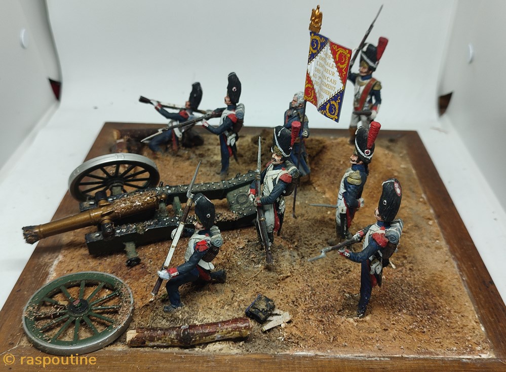 Groupe de soldats et officier à l'attaque pendant les guerres Napoléonienne 4 figurines historique epoque groupe de soldats et officier a attaque pendant les guerres napoleonienne