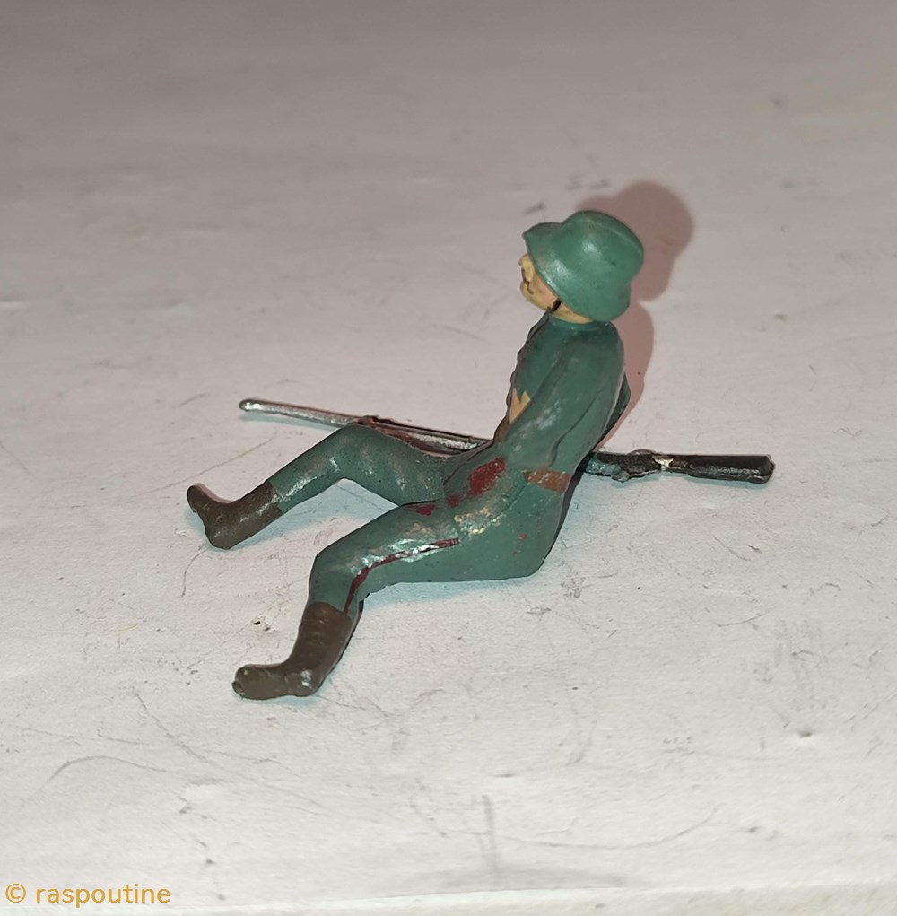 figurines historique premiere guerre mondiale fantassin blesse de infanterie prussienne avec casque acier stahlhelm