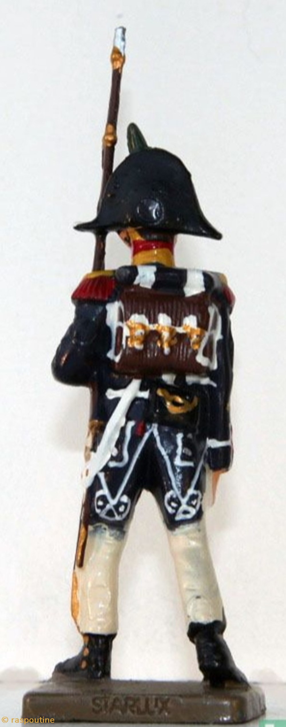 Soldat des 10 -ème infanterie légère Règlementaire. figurines historique epoque napoleonienne soldat des 10 eme infanterie legere reglementaire