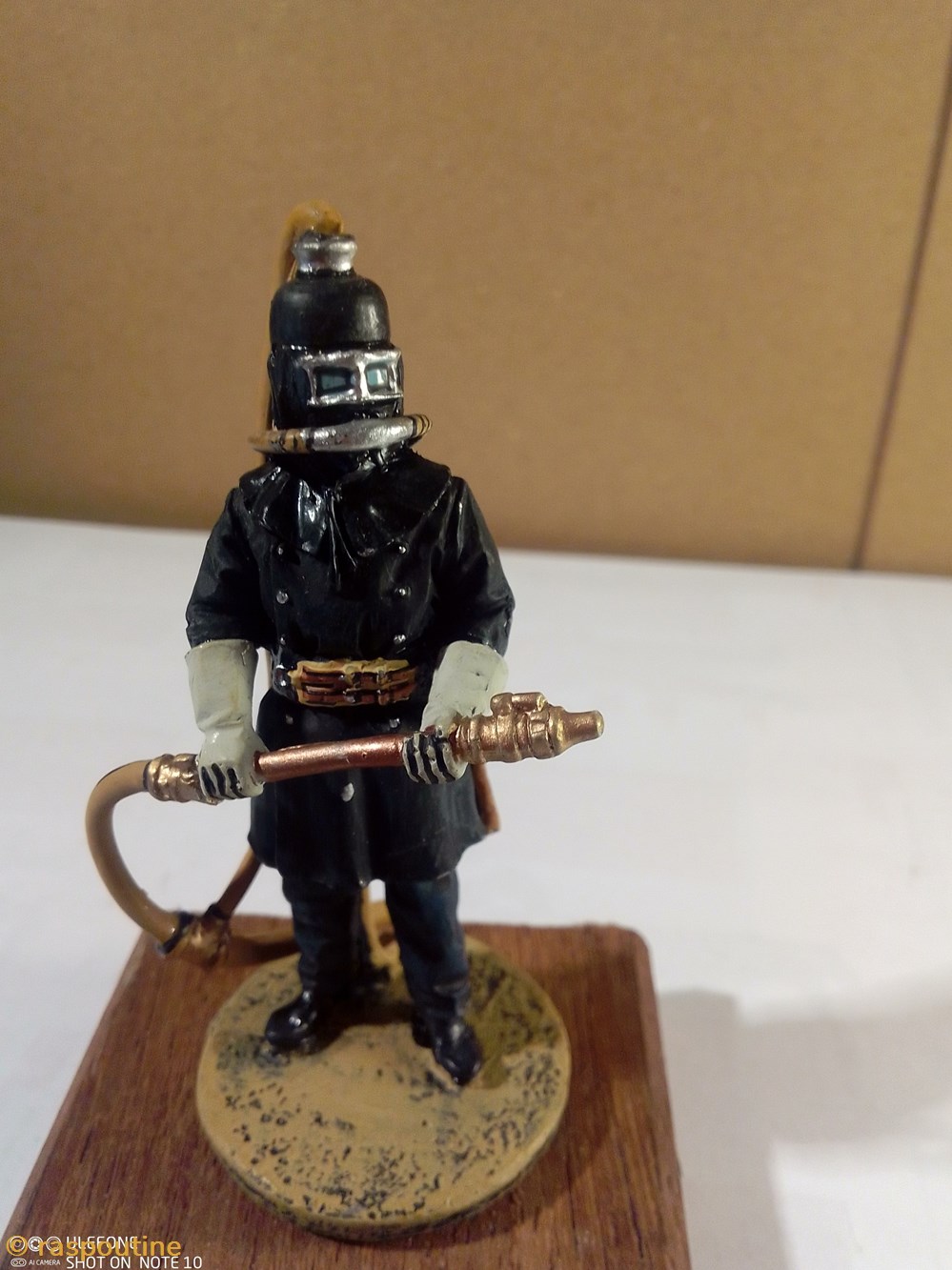 figurines autres pompier allemand casque auto arrose berlin 1900