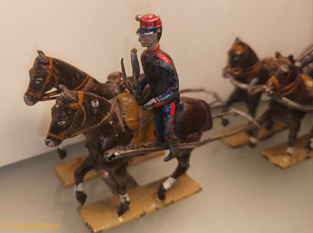 Attelage de canon de 75 3 figurines historique attelage de canon de 75