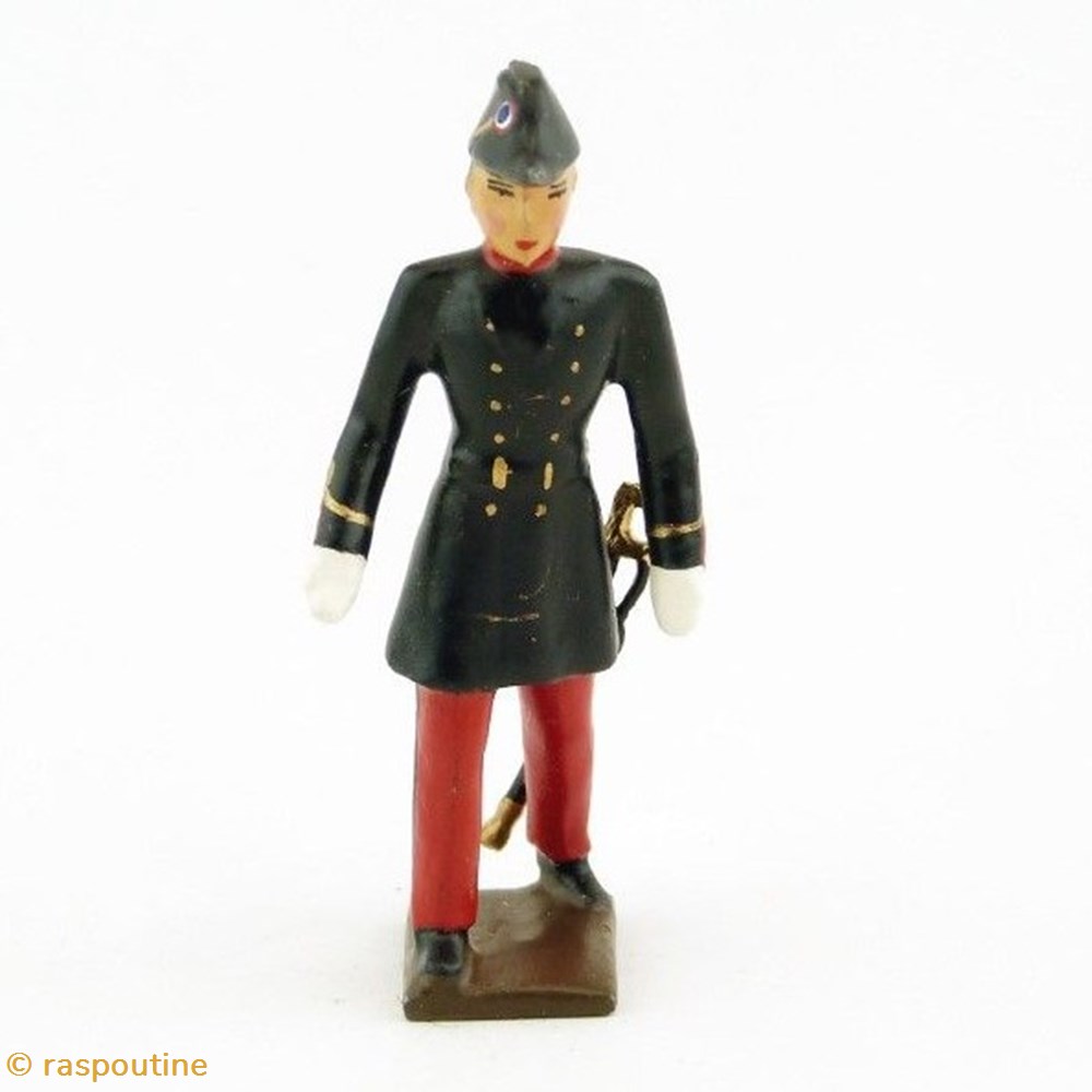 Etudiant en médecine en grande tenue de tradition 1931 (carabin)sur socle en bois figurines historique etudiant en medecine en grande tenue de tradition 1931 carabin sur socle en bois